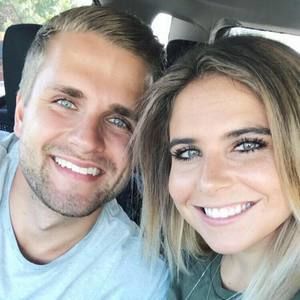 Meet your Posher, Carly